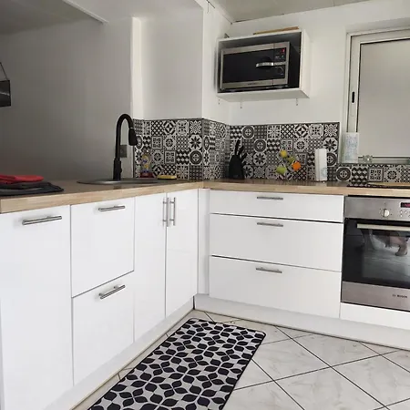 Proche Puydufou 度假居 绍莱