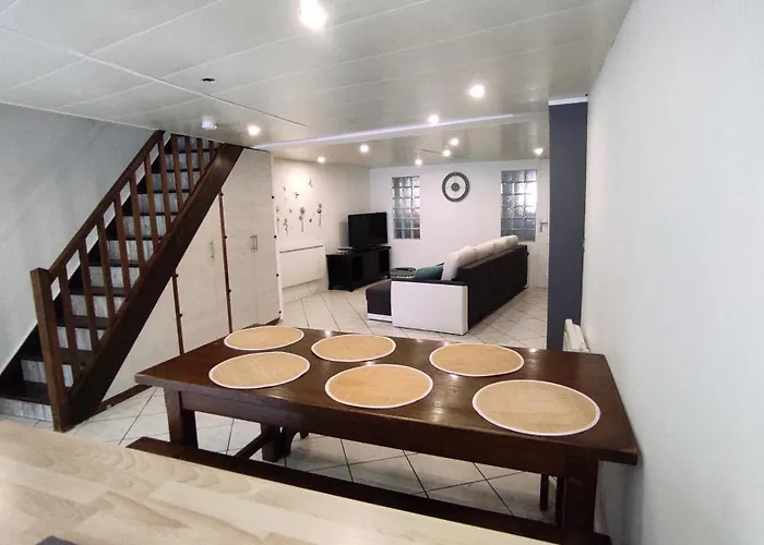 Proche Puydufou Σολέ